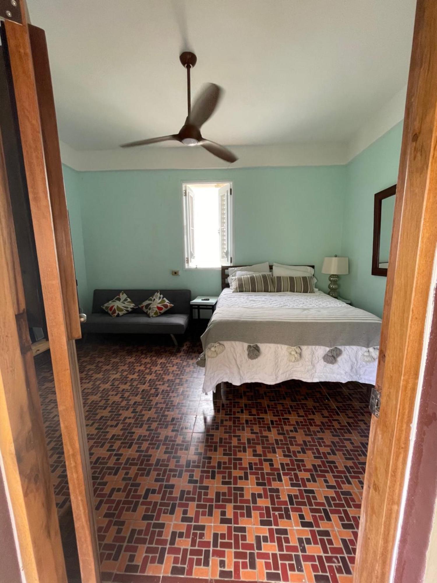 Fresh Tropical Colonial Style Walk-Up- Rooftop Terrace- Beach View San Juan Extérieur photo
